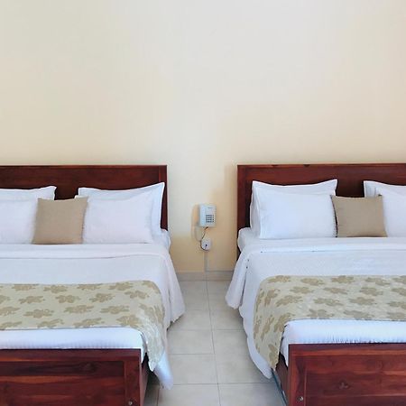 אנוראדפורה Siluni'S Villa חדר תמונה